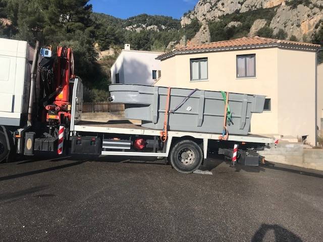 Prix d'un volet roulant de piscine en polycarbonate La Crau & le Var