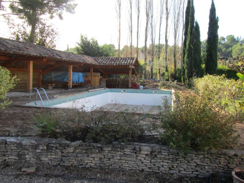 Renovation de piscine coque polyester dans le var