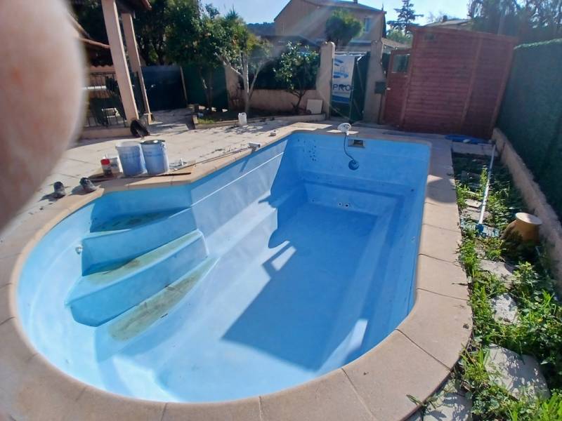 Rénovation de revêtement coque polyester au Pradet prés de Hyeres dans le Var