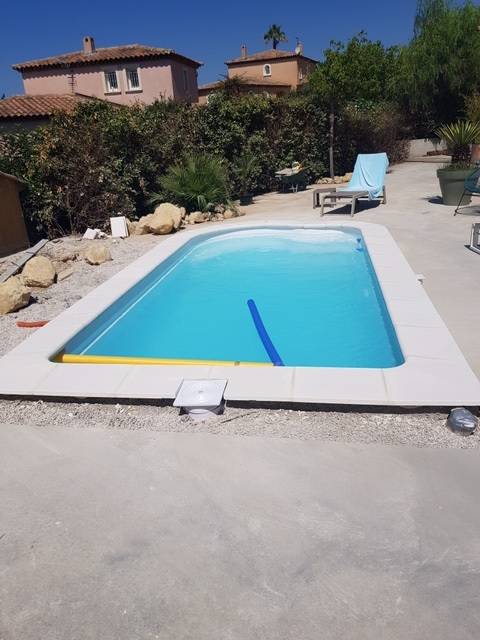 Piscine sans permis en cours de construction à Sanary sur mer près de Bandol dans le Var
