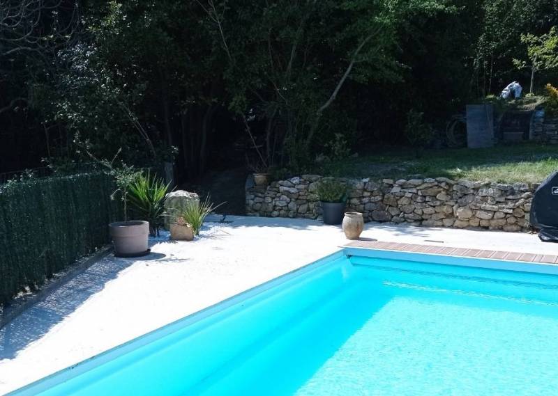 Piscine polyester KELIA 680 au Beausset prés de Bandol