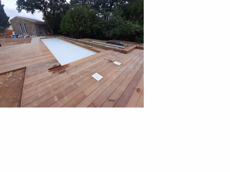 Couloir de Nage coque polyester à Bormes les Mimosas près du Lavandou dans le Var