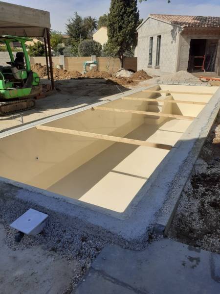 Installation d'un couloir de nage de 11m*2m95*1m50 dans le var