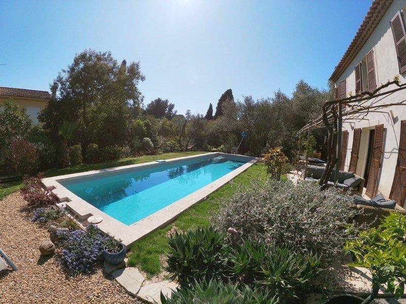 Couloir de Nage en Polyester COPIPRO au Revest les Eaux près de Toulon dans le Var