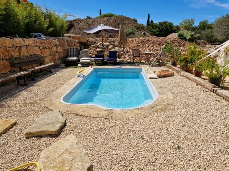Piscine coque sans permis à six Fours les Plages près de Sanary sur mer dans le Var