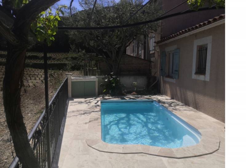 Piscine coque au Beausset pres du Castelet dans le var