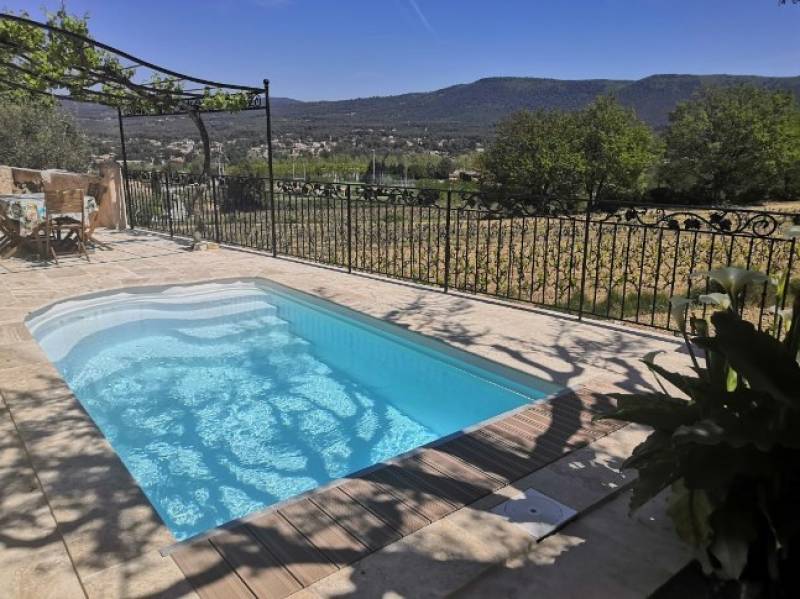 Piscine coque au Beausset pres du Castelet dans le var